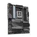 Gigabyte | X670 AORUS ELITE AX 1.0A M/B | Processor family AMD | Processor socket AM5 | DDR5 DIMM | Memory slots 4 | Supported h