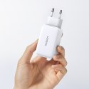 Szybka ładowarka sieciowa GaN 65W USB-A / 2x USB-C biała